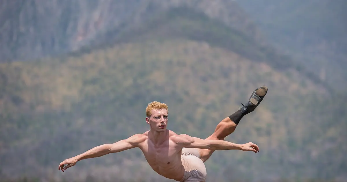 Após seis anos na Cia do Pantanal, Agustín Salcedo celebra sua evolução na dança