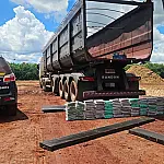 PRF apreende 182 kg de cocaína em caminhão na BR-262