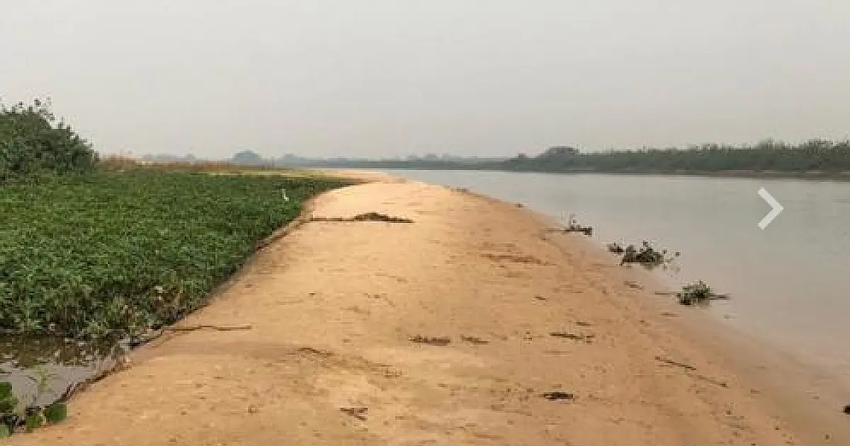 Seca do rio Paraguai forma "praias de água doce" em Corumbá e Ladário