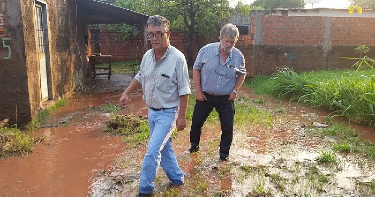 Ruso determina escoamento de águas em bairros alagados pela chuva em Ladário