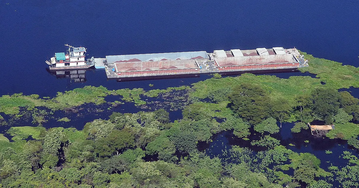 Transporte pela hidrovia do  Paraguai cai 45,3% em dois anos