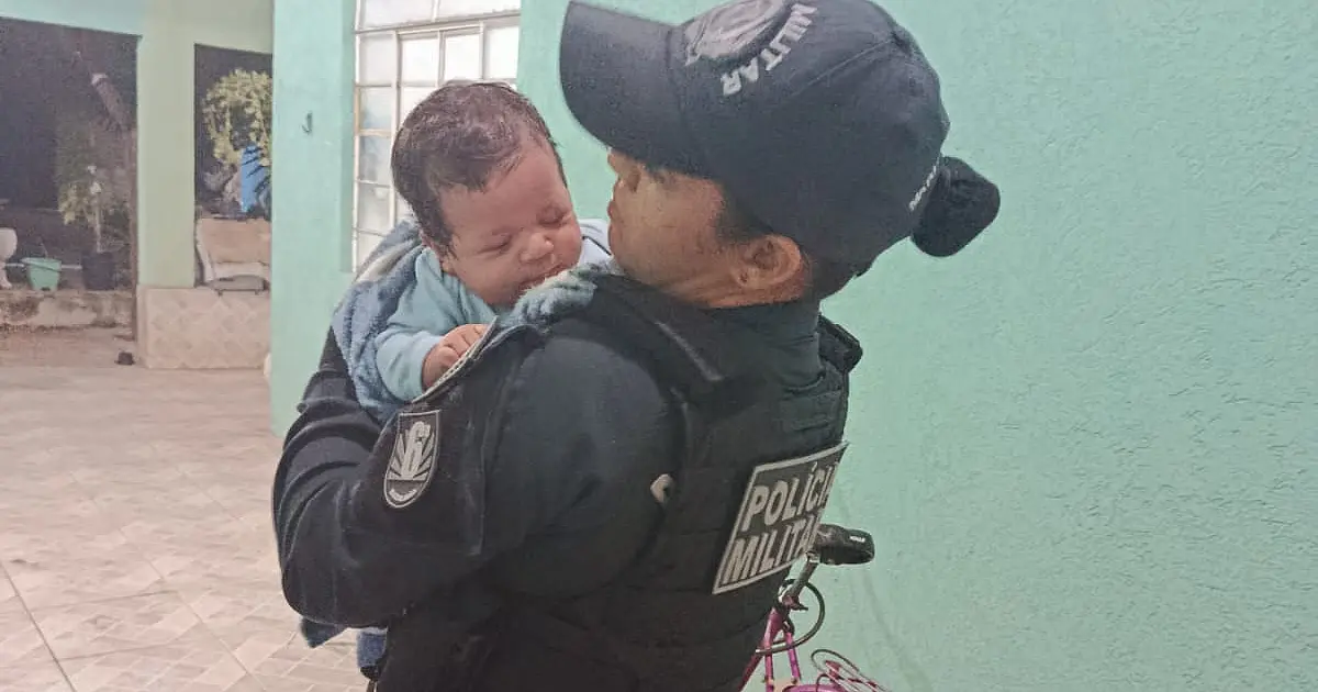 Policial Militar salva bebê engasgado em Corumbá