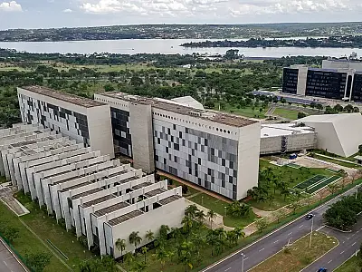 STJ proíbe Forças Armadas de afastar militares por transição de gênero