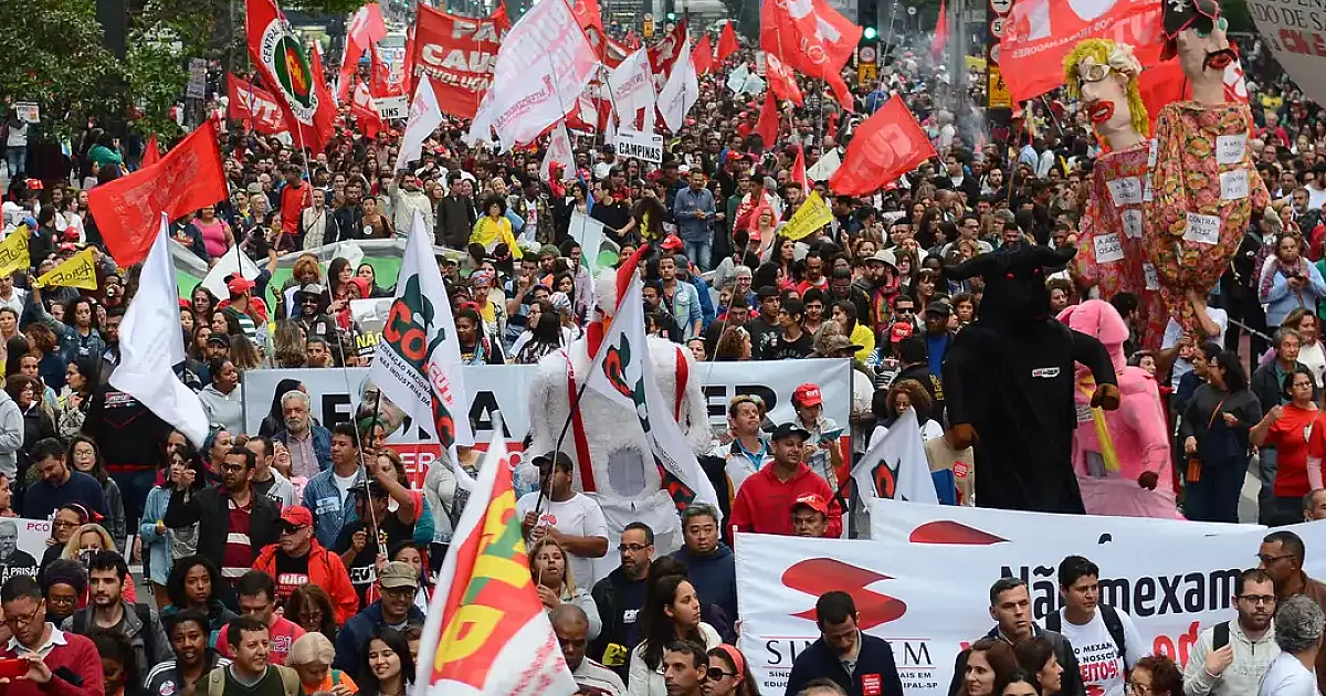 Isenção do IR é vitória dos trabalhadores, dizem centrais sindicais