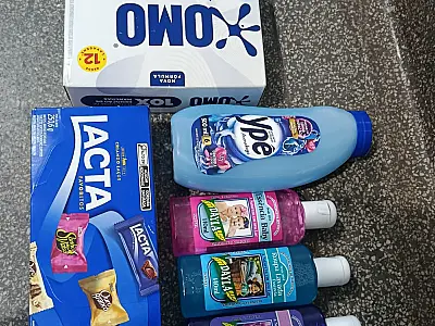 Mulher esconde produtos furtados na mochila do filho menor