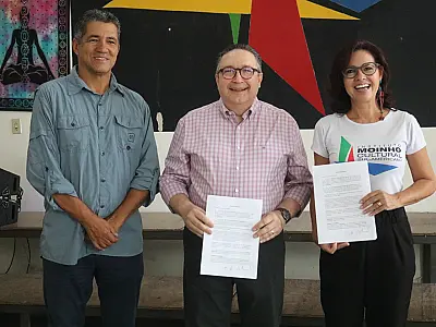 Cerimônia oficializa a cedência do prédio em que funciona o Moinho Cultural por mais 20 anos