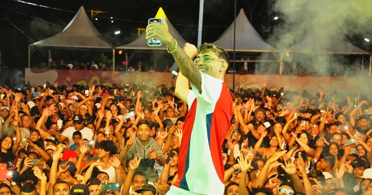 MC Jacaré abrilhanta a penúltima noite de folia na Pérola do Pantanal