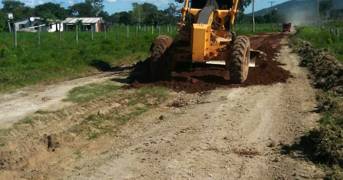 Prefeitura recupera estradas de assentamentos danificadas pelas chuvas intensas