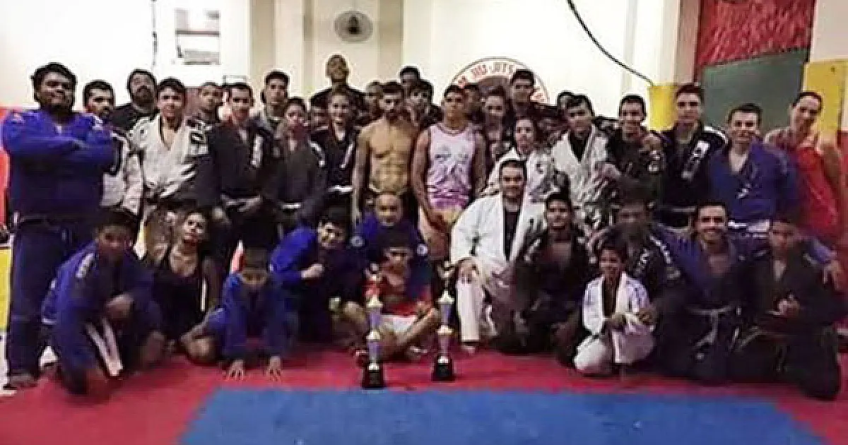 Iron conquista dois troféus de ouro no Estadual de Jiu-jitsu
