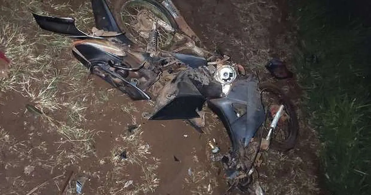 Homem bate moto em Hilux e morre na MS-164 em Ponta Porã