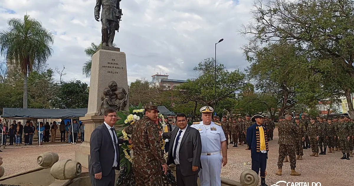 Cerimônia reúne autoridades para celebrar os 158 anos da Retomada de Corumbá