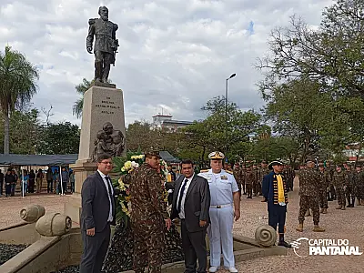 Cerimônia reúne autoridades para celebrar os 158 anos da Retomada de Corumbá