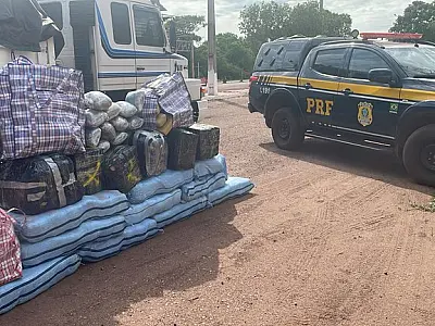 PRF apreende mais de 400 quilos de drogas em caminhão na BR-262