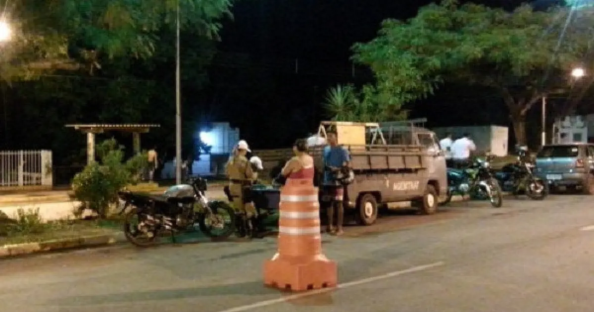 Blitz da PM neste domingo, em Ladário, abordou 96 veículos e recolheu uma moto