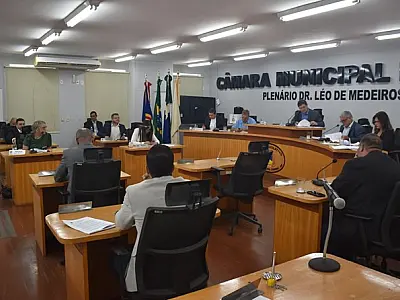 Câmara aprova parcelamento de férias e afastamento temporário não remunerado de secretários