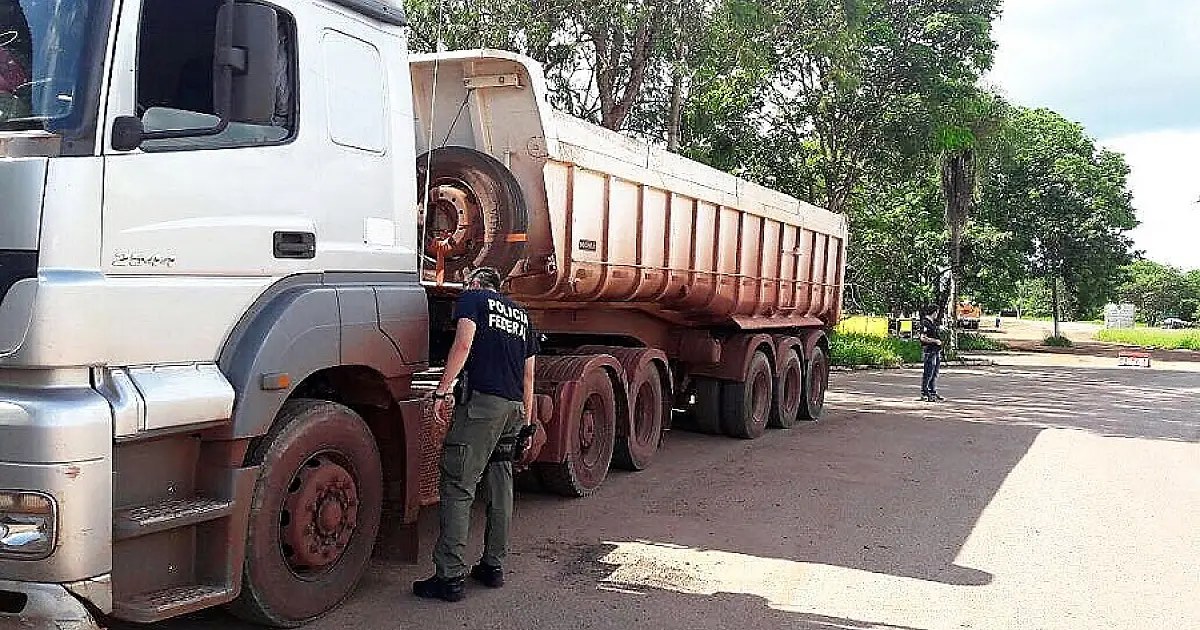 PF apreende 35 quilos de cocaína em meio a carga de ferro gusa