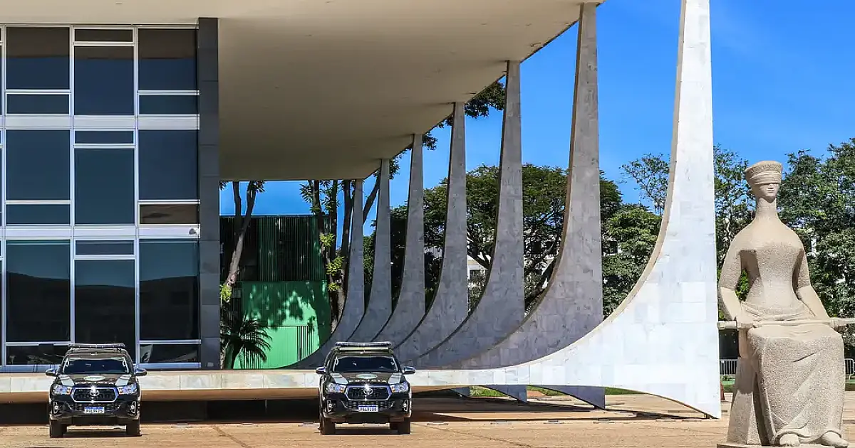 Moraes manda prender Filipe Martins, ex-assessor de Bolsonaro