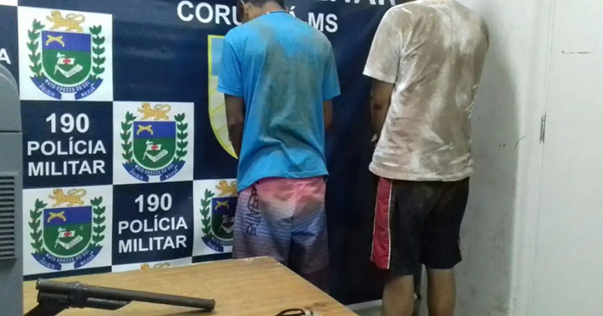 Assaltantes furam sinal vermelho e causam acidente na Edu Rocha