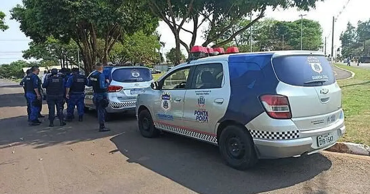 Homem armado com faca exige almoço de graça na fronteira de MS e acaba preso