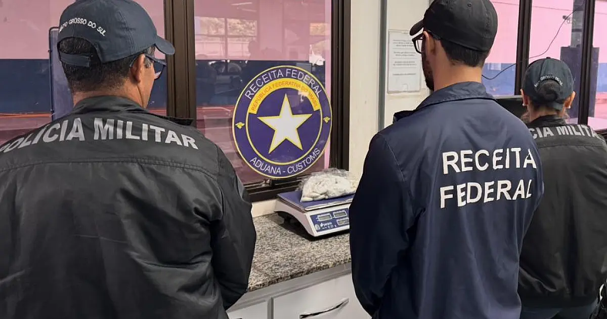 Mulher boliviana é presa com 1.100 kg em cápsulas de cocaína