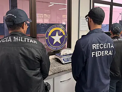 Mulher boliviana é presa com 1.100 kg em cápsulas de cocaína