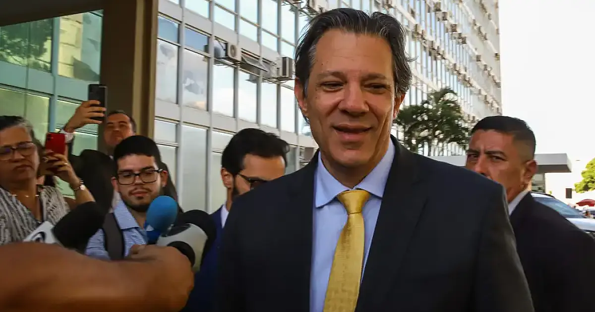 Haddad comemora aprovação da isenção do IR na Câmara