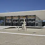 Corte no Judiciário de MS reduz salários e impõe novo teto