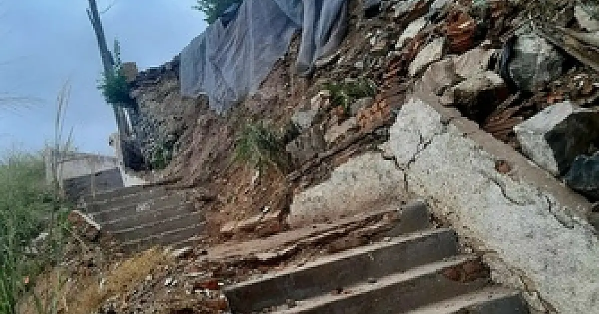 Escadaria no Beira Rio preocupa moradores pela falta de manutenção