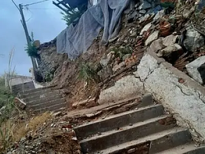 Escadaria no Beira Rio preocupa moradores pela falta de manutenção