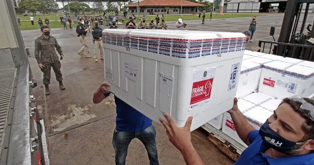 Governo do Estado recebe 72.500 doses de vacina da Astrazeneca nesta quarta