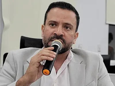 Decoração natalina no quadrilátero central é solicitada pelo vereador Elinho