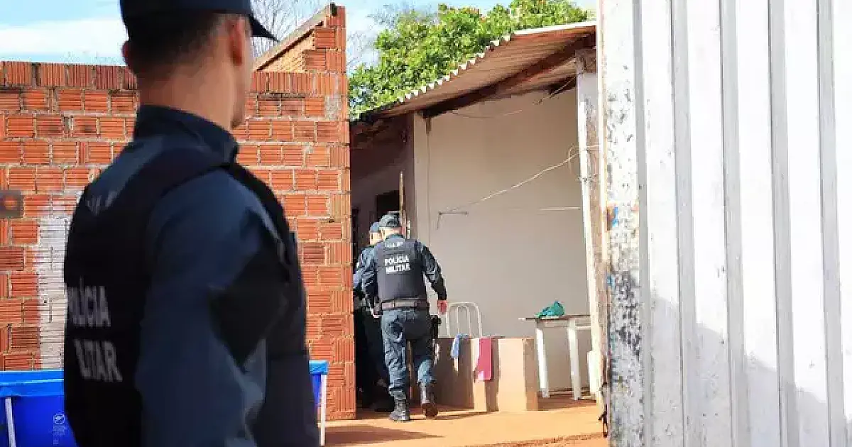 Mulher mata namorado a tijoladas após ser espancada