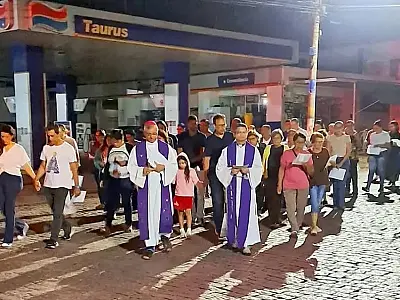 Caminhadas Penitenciais renovam a fé dos católicos na Semana Santa