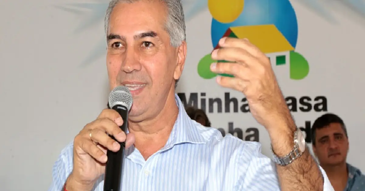 Reinaldo Azambuja anuncia secretariado e entrega casas