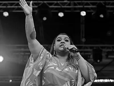 Amigos e personalidades prestam homenagem a Preta Gil