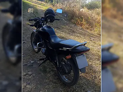 Moto furtada é recuperada em terreno baldio de Ladário
