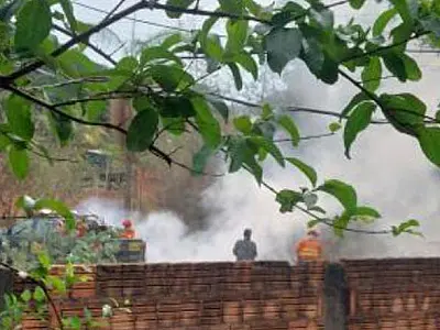 Incêndio em terreno baldio de Ladário mobiliza Bombeiros