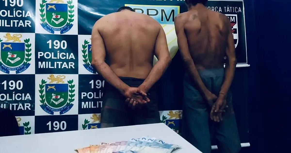 Polícia prende dupla de traficantes