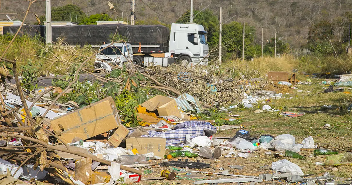 Coleta de resíduos é intensificada com cronograma fixo por bairros