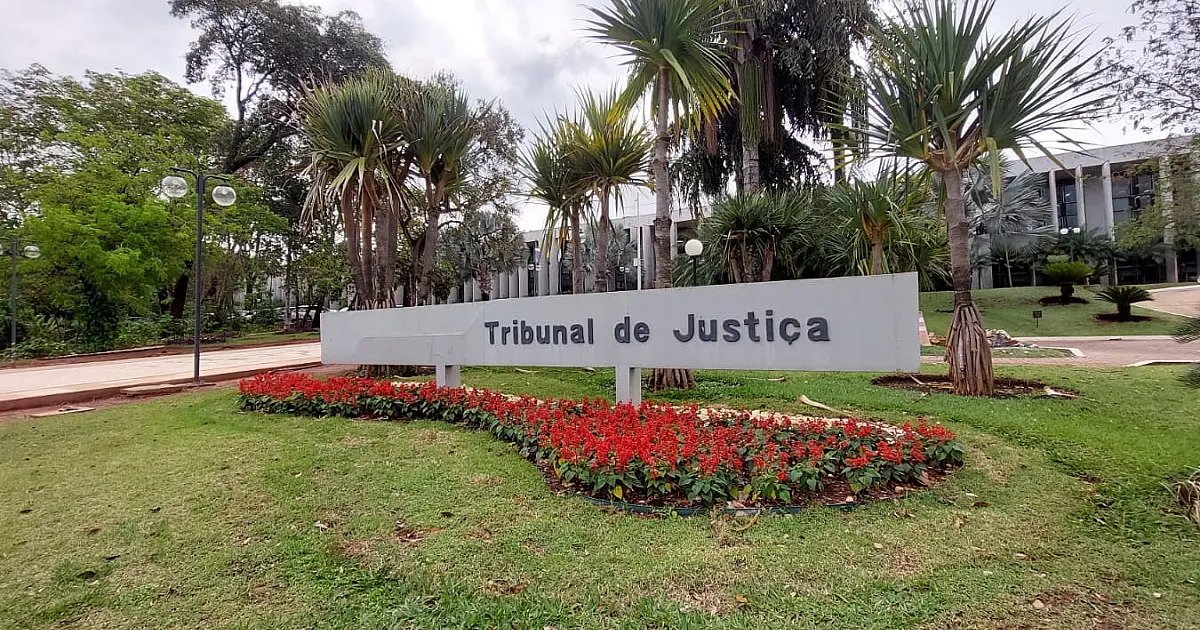 Nora é condenada por utilizar cartão bancário da sogra com Alzheimer