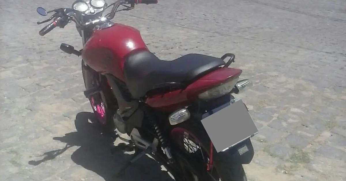 Denúncia auxilia PM na recuperação de moto roubada