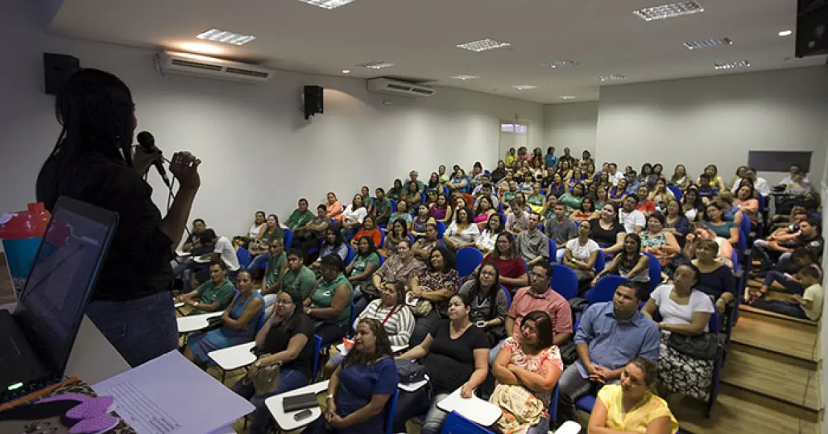 Capacitação prepara equipes pedagógicas da Reme para o volta às aulas
