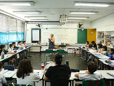 Professor pode pedir Carteira Nacional Docente a partir de amanhã