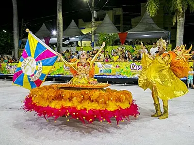 Aviso aos foliões! Devido ao tempo desfile das escolas de samba terá horário alterado