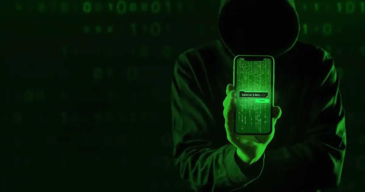 Quatro em cada 10 brasileiros já foram alvo de fraudes pela internet