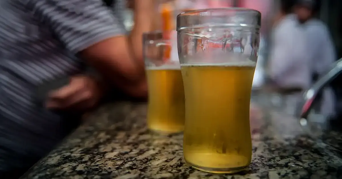 MPMS investiga risco de bebidas com metanol após mortes no país