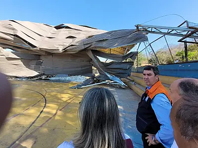 Hanna Santana cobra solução para quadra de escola destruída há mais de um ano