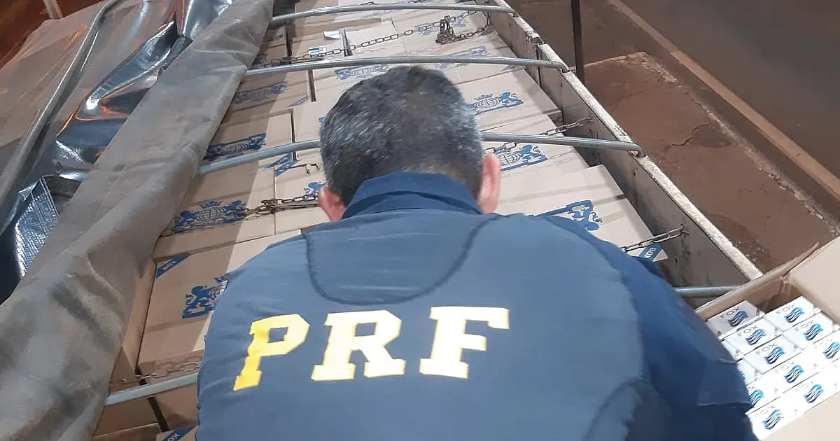 PRF apreende 350 mil maços de cigarros contrabandeados