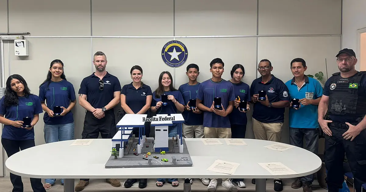 Produção de maquete escolar gera experiência única à alunos na Receita Federal