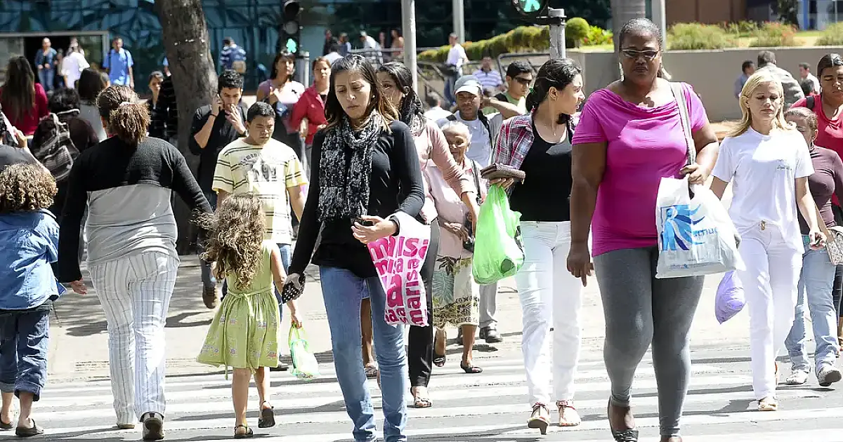Desemprego cai para 5,1% em dezembro, o menor já registrado